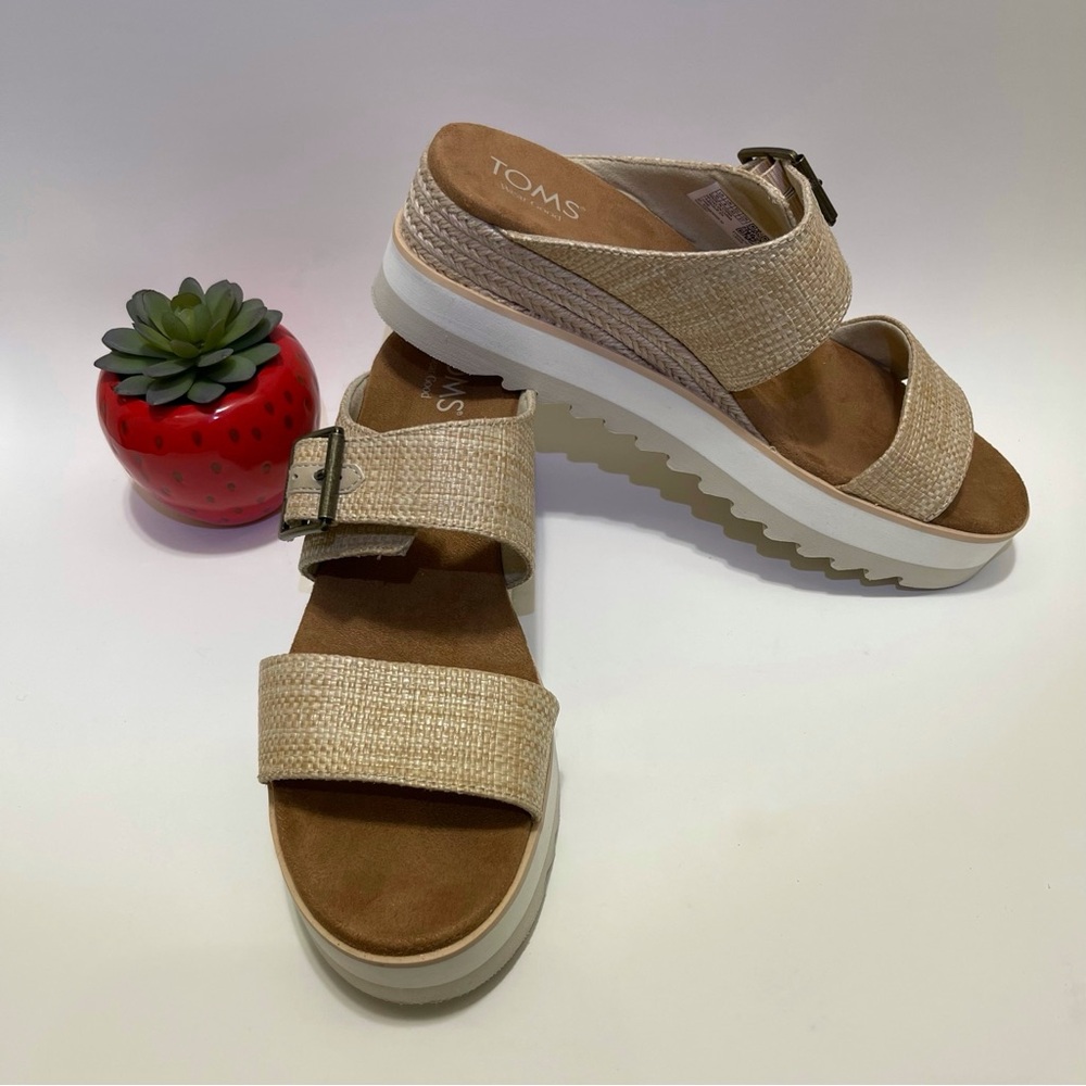 Toms Women’s Diana Mule Buckle Wedge Sandal  Size 10 US beige
